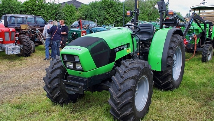 Трактор Agrolux 50 Deutz-Fahr: видео