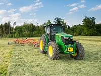 John Deere представил компактные тракторы серии 6R