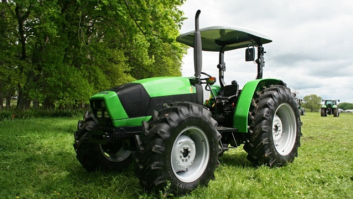 Трактор Agrolux 4.80 Deutz-Fahr: видео