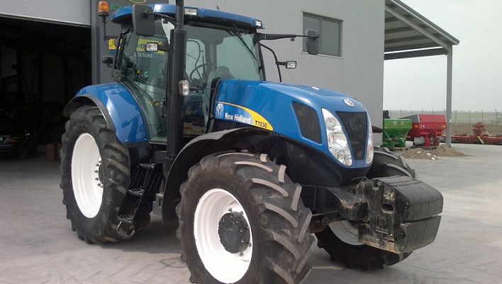 Трактор CASE New Holland T7030: видео