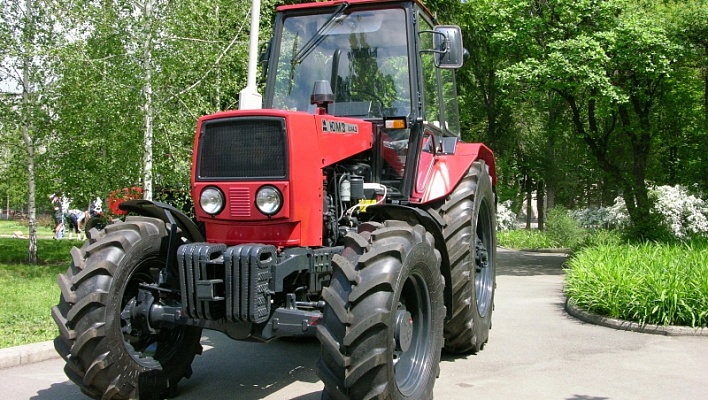 Трактор ЮМЗ-8244.2 ЮжМаш