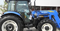 Трактор CASE New Holland TD5050